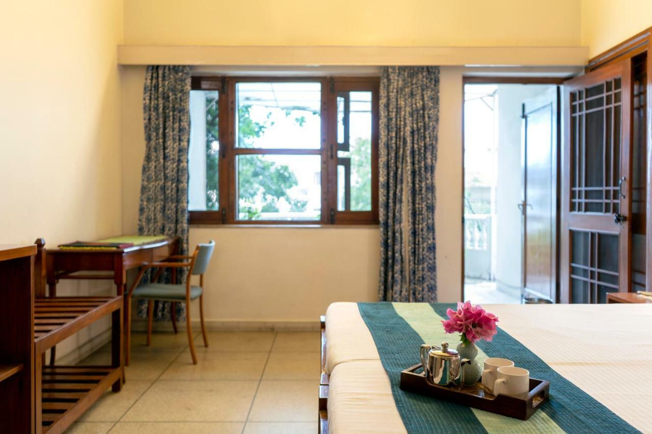 Giri Homestay By Vista Rooms ジャイプール エクステリア 写真