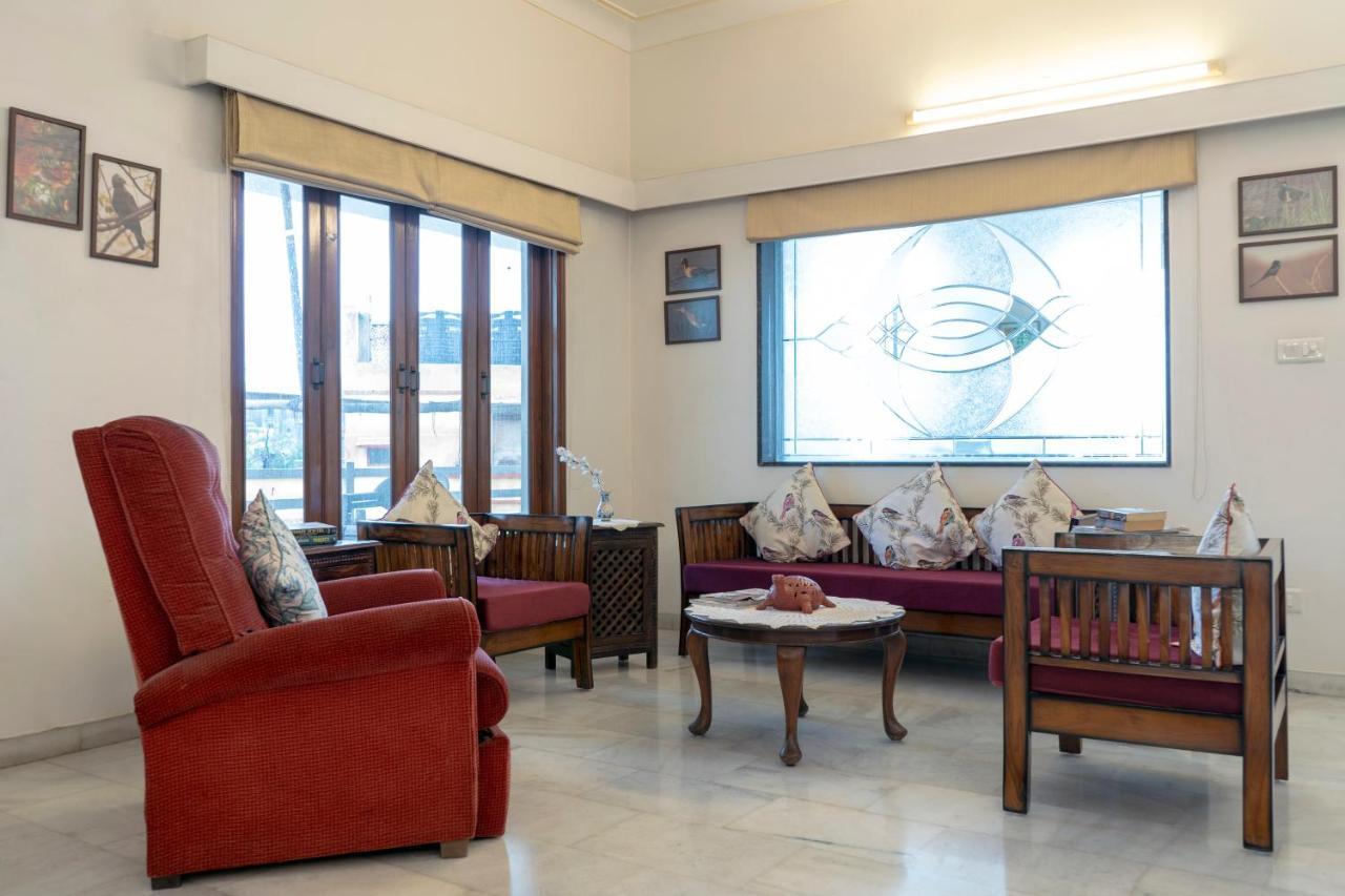 Giri Homestay By Vista Rooms ジャイプール エクステリア 写真