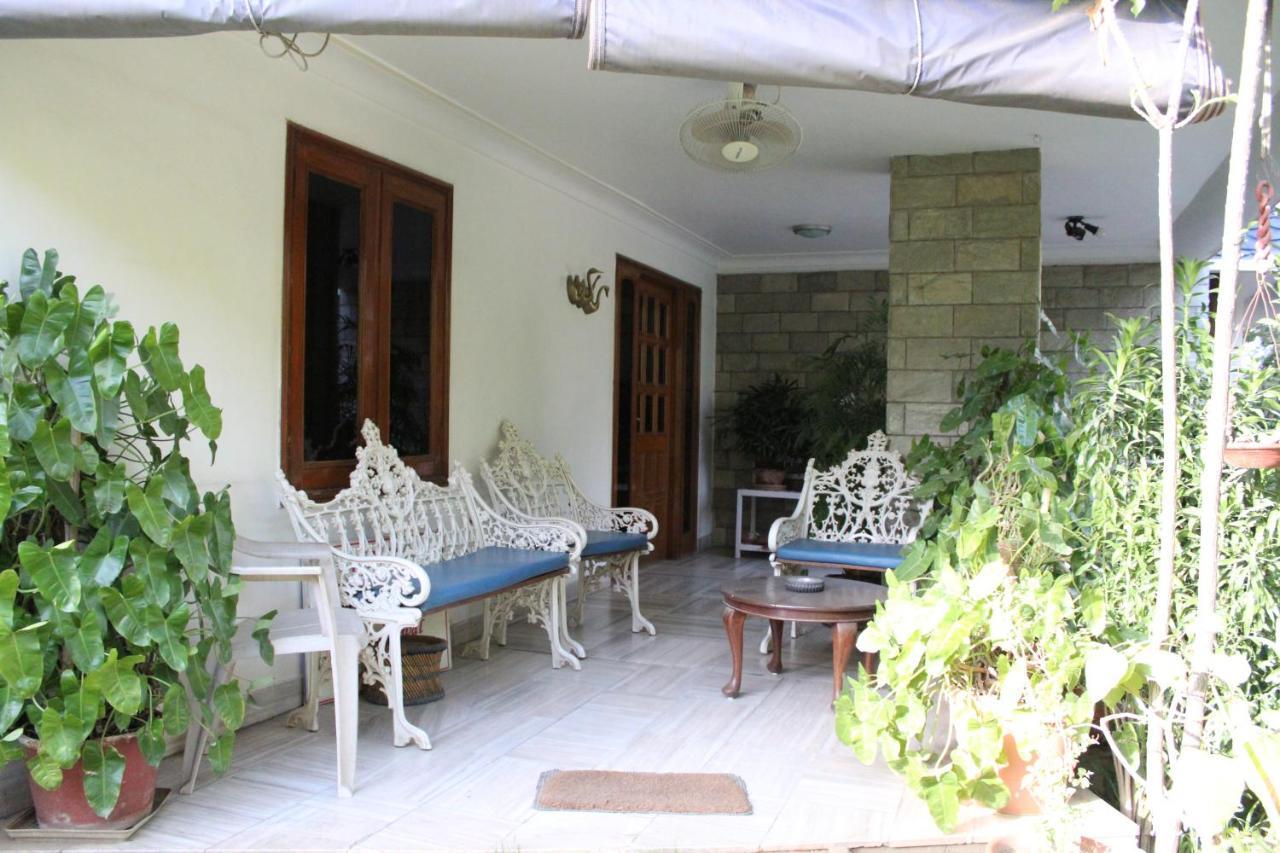 Giri Homestay By Vista Rooms ジャイプール エクステリア 写真
