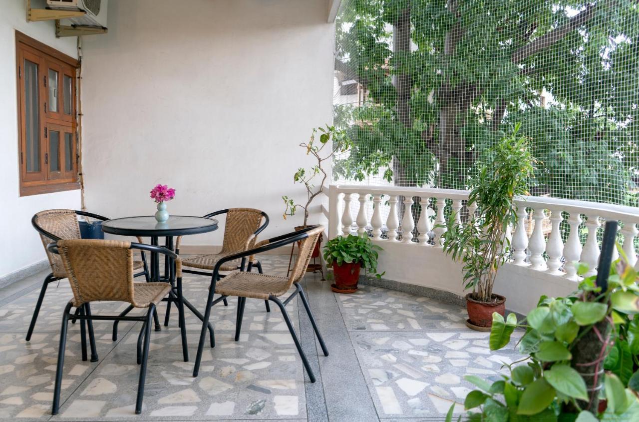Giri Homestay By Vista Rooms ジャイプール エクステリア 写真