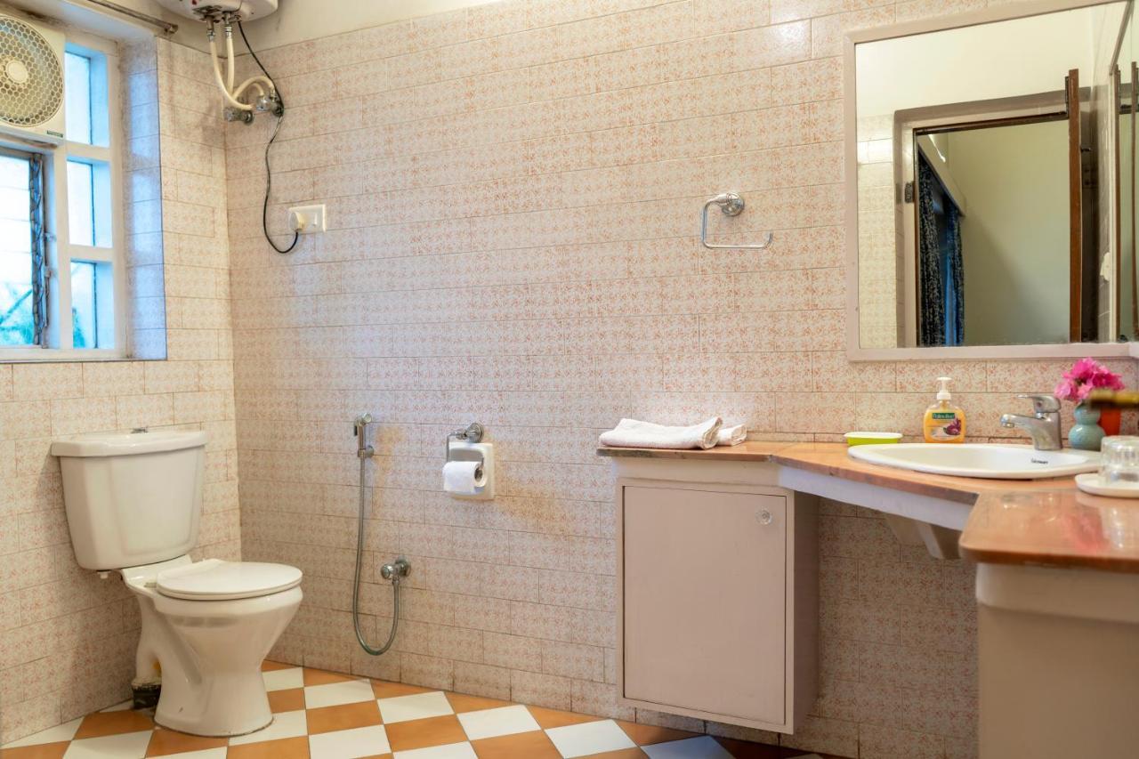 Giri Homestay By Vista Rooms ジャイプール エクステリア 写真